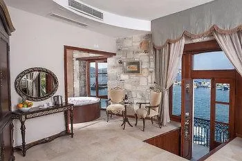 Hotel La Petra - Special Class *