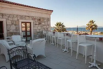 La Petra - Special Class Yenifoca